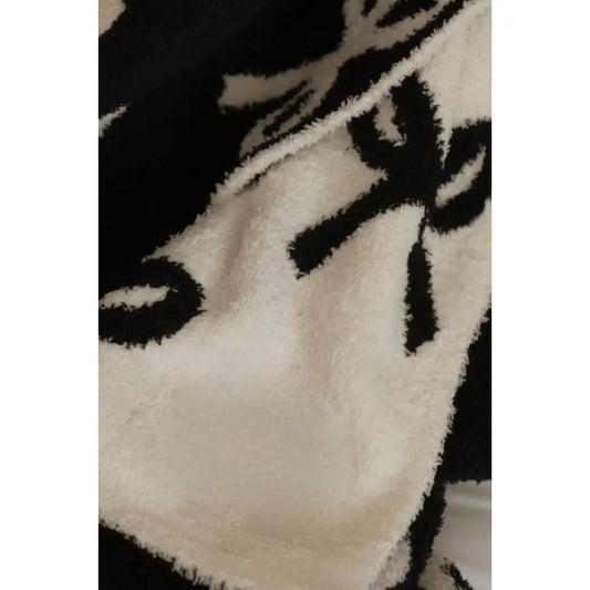 Black & White Reversible Bow Blanket