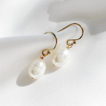Sadie Pearl Dangle Earrings